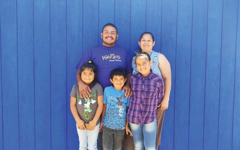 One-Life-One-Chance-Happy-Family